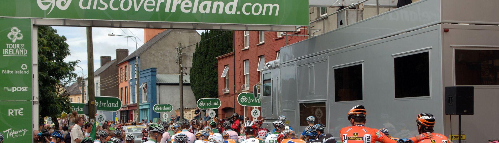 Tour of Ireland: activity at start and branding