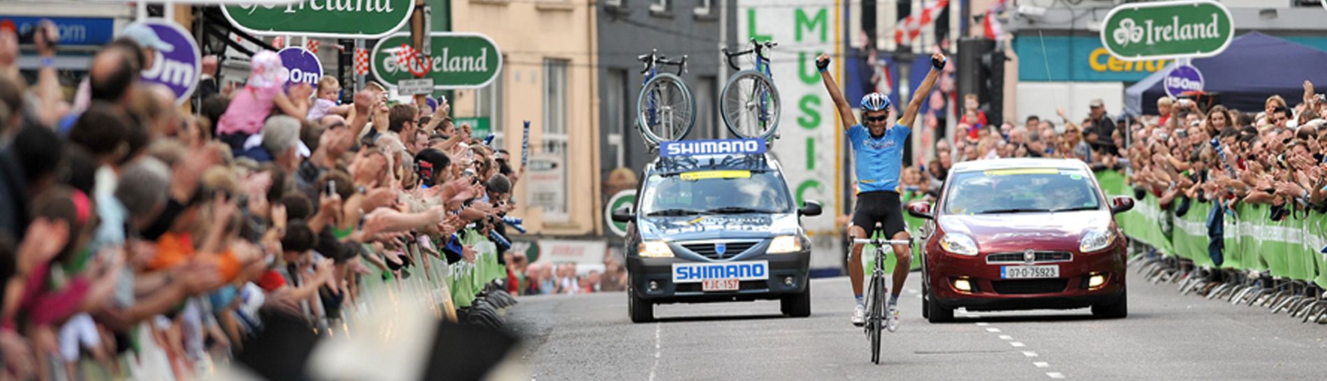 Tour of Ireland: rider approaches finish