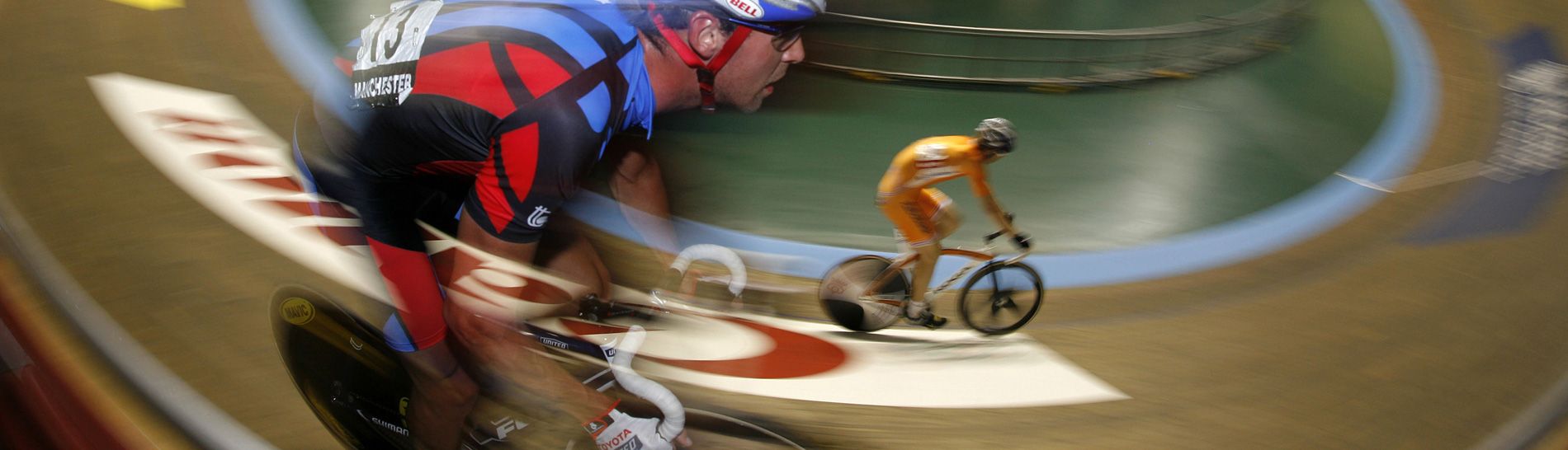 World Track Cycling: riders round the banking